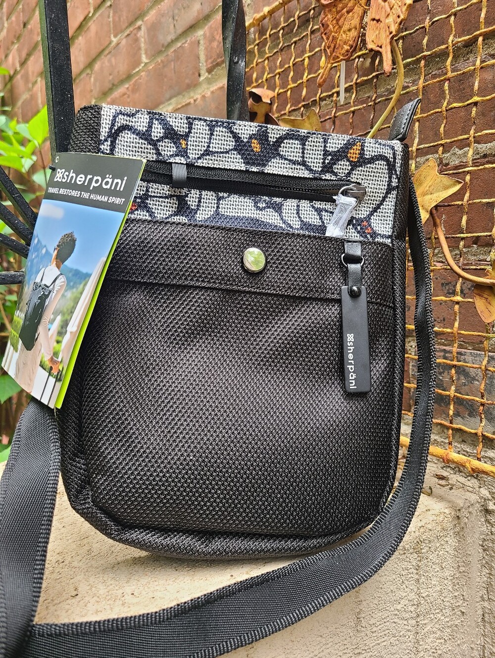 Sherpani Prima Anti Theft Crossbody Black Sakura NWT